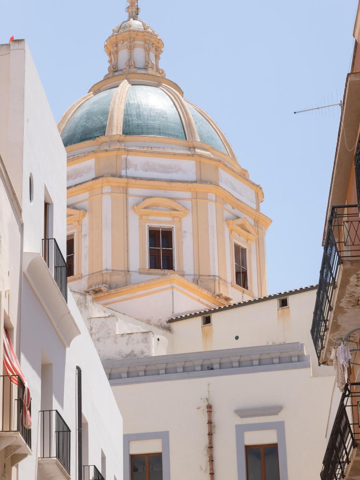 La Trinacria Rooms Trapani Exterior photo