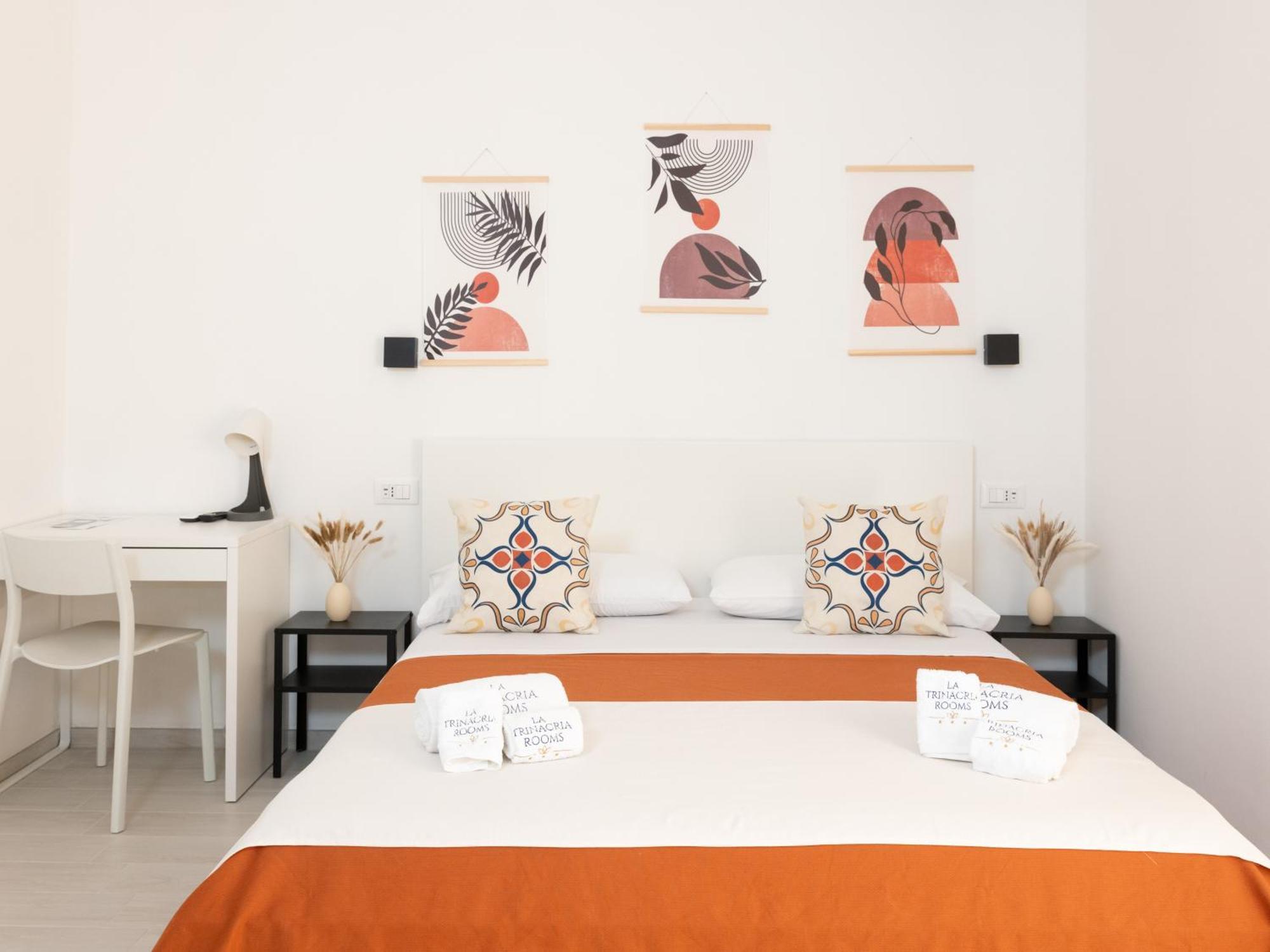 La Trinacria Rooms Trapani Exterior photo