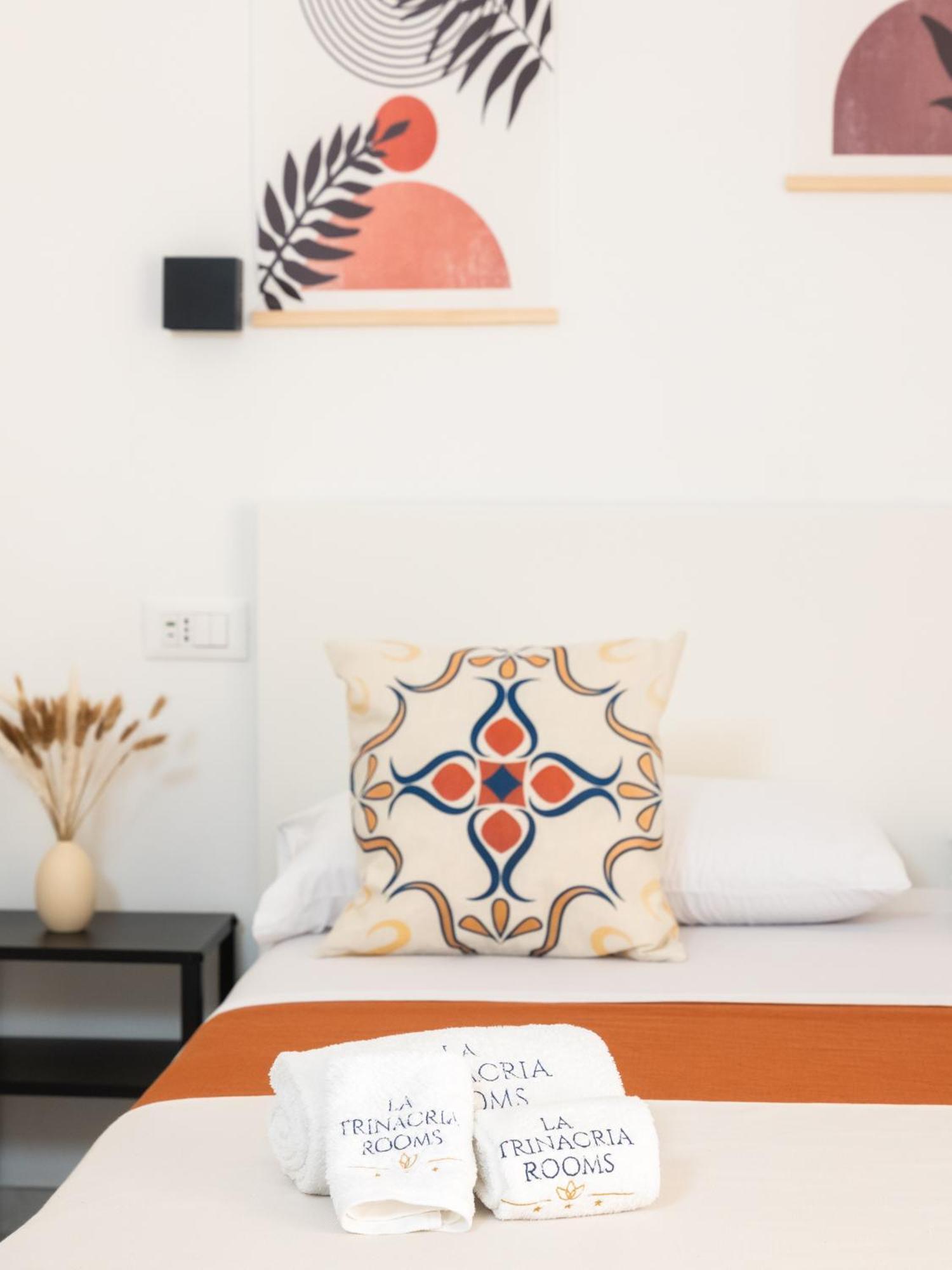 La Trinacria Rooms Trapani Exterior photo