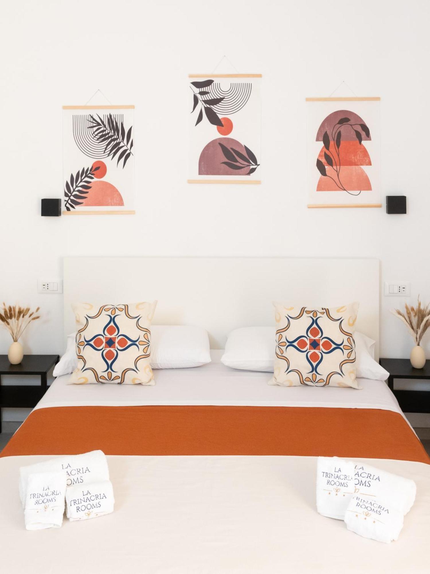 La Trinacria Rooms Trapani Exterior photo